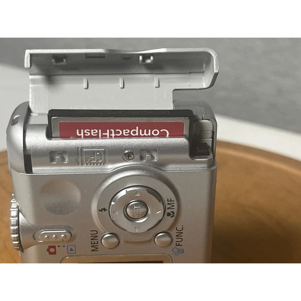 Canon PowerShot A75 Silver 3.2MP Digital Camera 3x Optical Zoom with Case WORKS
